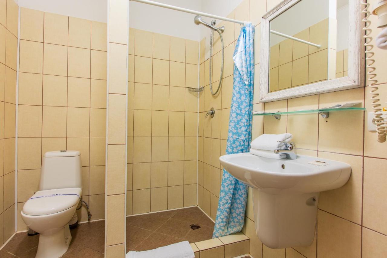 Georg Park Hotel Tarashany Εξωτερικό φωτογραφία