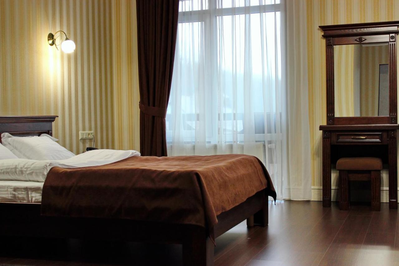 Georg Park Hotel Tarashany Εξωτερικό φωτογραφία