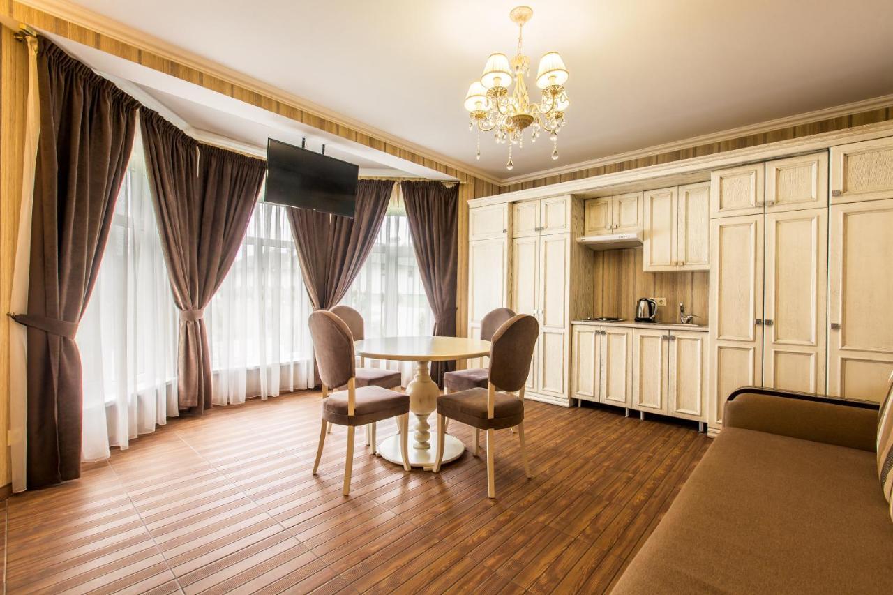 Georg Park Hotel Tarashany Εξωτερικό φωτογραφία