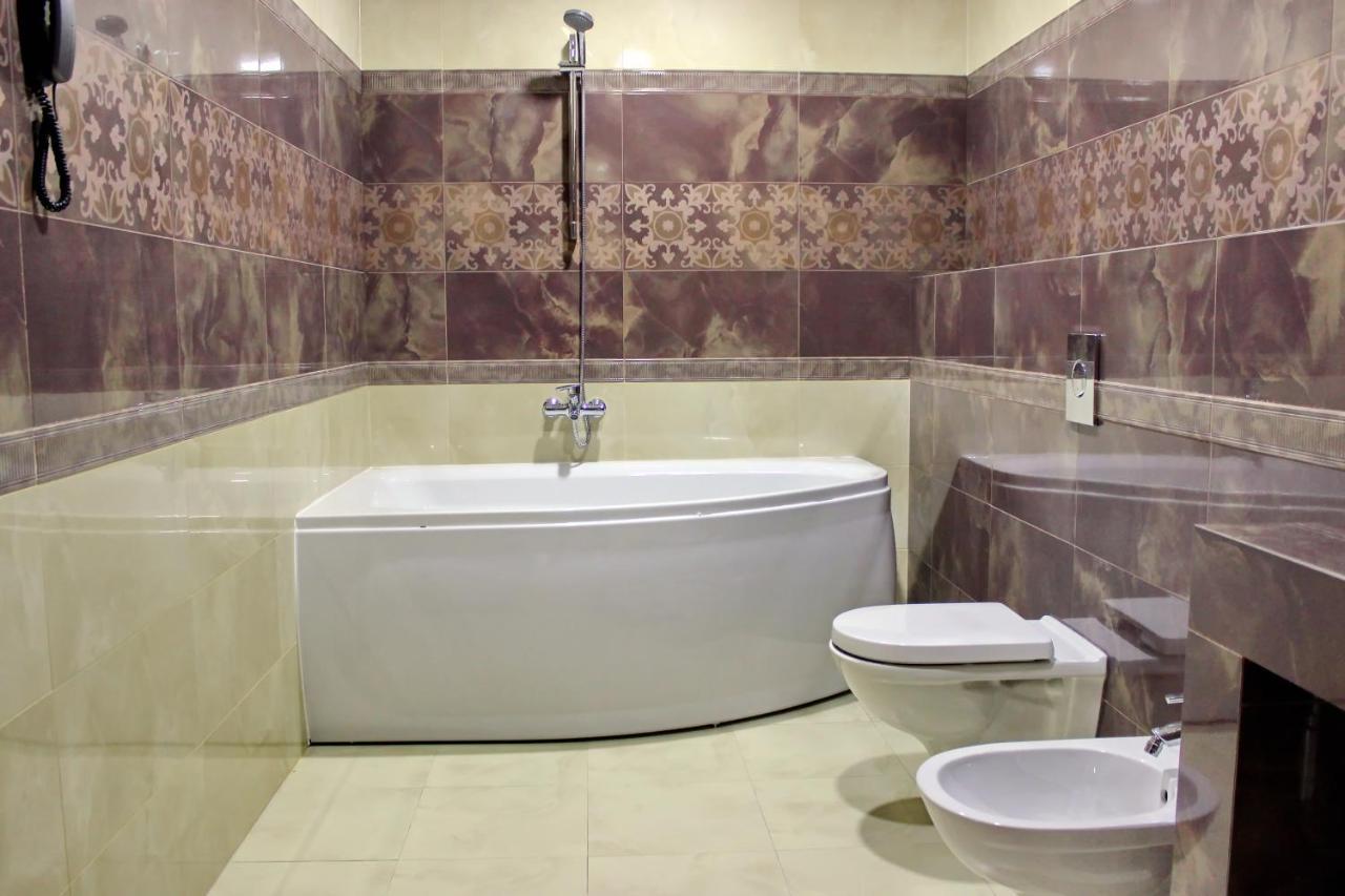 Georg Park Hotel Tarashany Εξωτερικό φωτογραφία