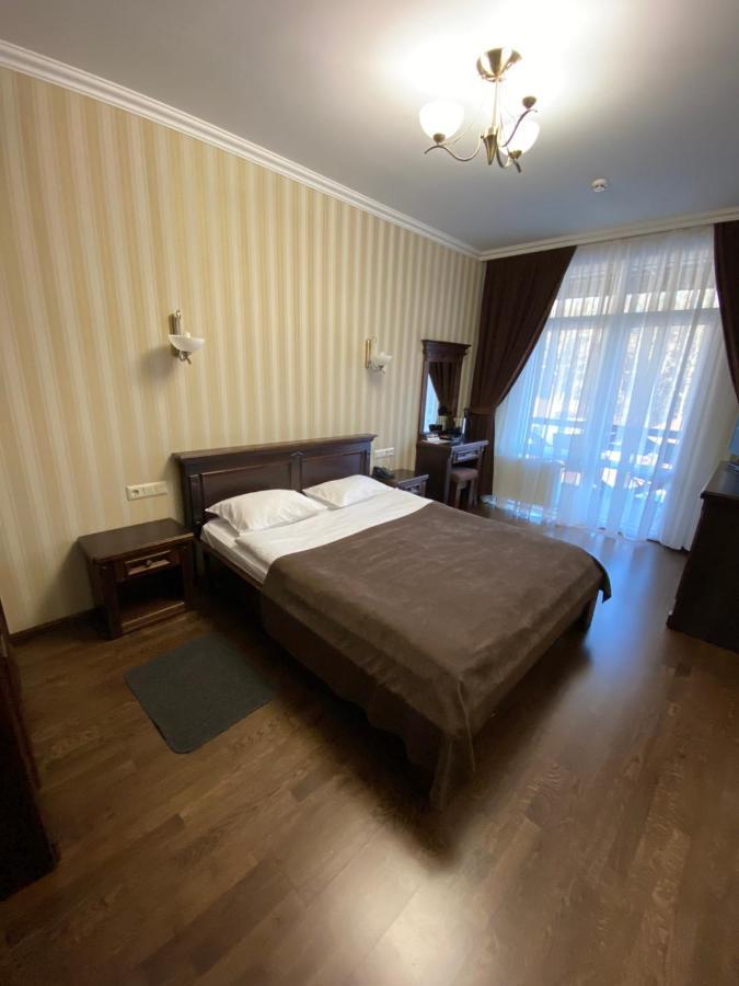 Georg Park Hotel Tarashany Εξωτερικό φωτογραφία